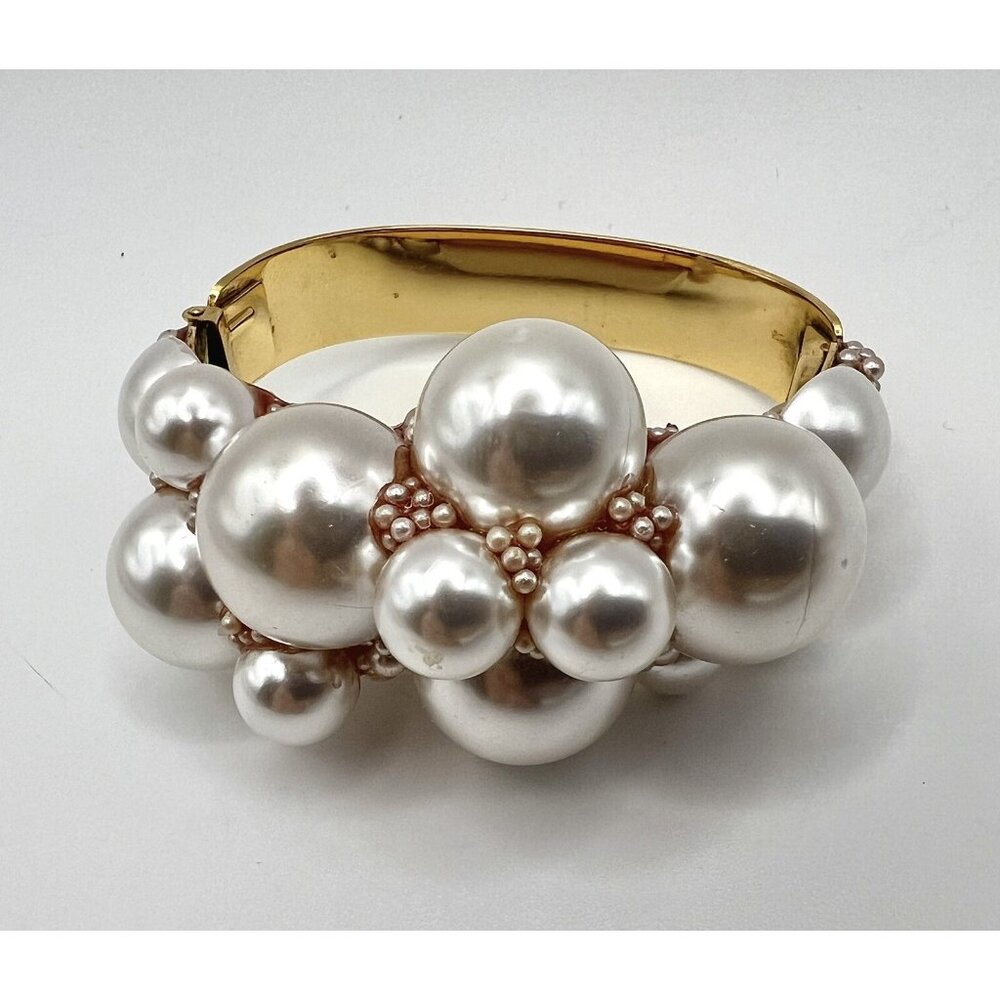 Vintage Bubble Bath Pearls Wristy Bracelet Signed by Artisan Wendy Gell